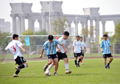 联合会杯-布拉沃连扑3点球 智利3-0葡萄牙进决赛